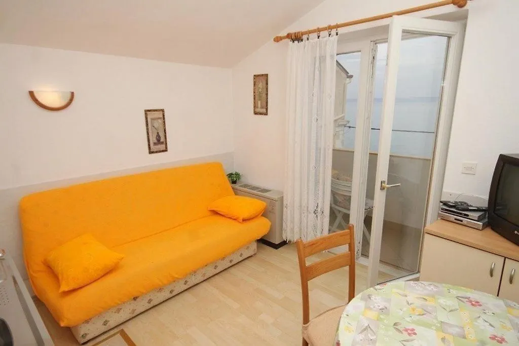 Apartments Kostarina Preko