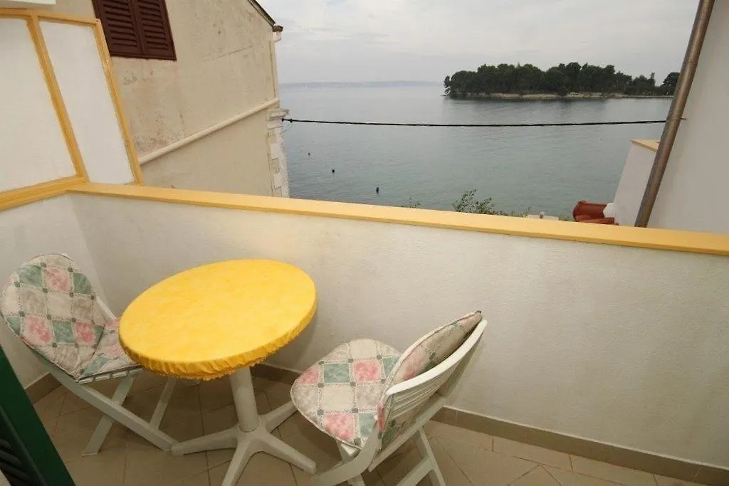 Apartments Kostarina Preko 0*,  Croatia