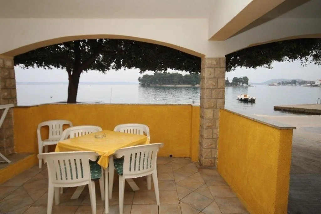 Apartments Kostarina Preko Croatia