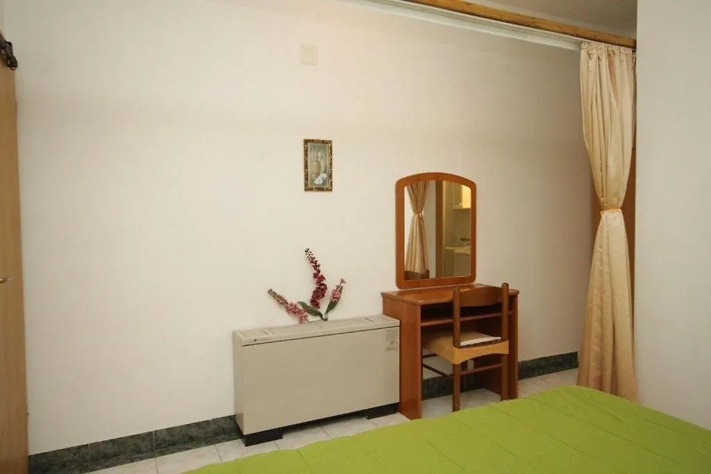 Apartments Kostarina Preko Croatia