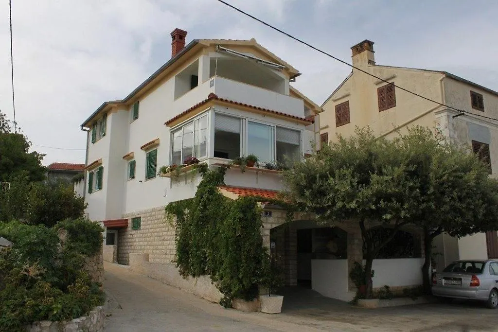 Apartments Kostarina Preko
