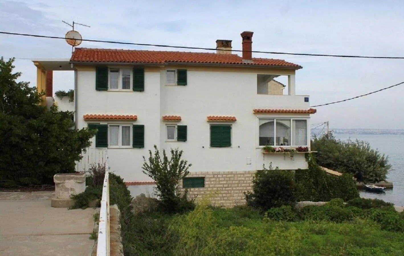 Apartments Kostarina Preko